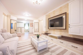 Dragos Flat, Oradea
